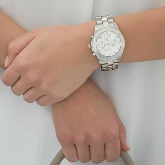 MARC BY MARC JACOBS WOMEN'S STAINLESS STEEL WATCH MBM3100 - Picture 5 of 15